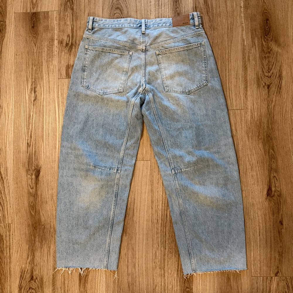 NWT Madewell Darted Barrel-Leg Jean in Edmonson Wash - Picture 6 of 6